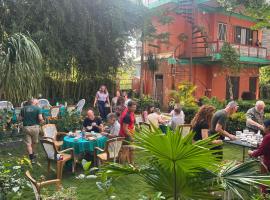 New Pokhara Lodge - Pokhara Lakeside, hotel in Pokhara