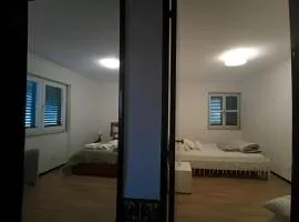 Ginjals-67 Quarto Branco