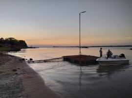 Cabañas Punta Iglesia 4, ξενοδοχείο σε Paso de la Patria