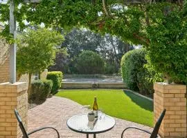 Kingsley Lake House 500Mbps Lakeside Wineries