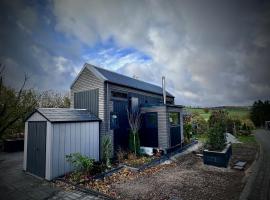 Sunset Tiny House GbR, domek nebo chatka v destinaci Neuendorf