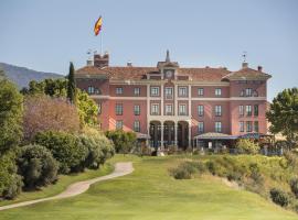 Anantara Villa Padierna Palace Benahav&iacute;s Marbella Resort - A Leading Hotel of the World, resort en Estepona