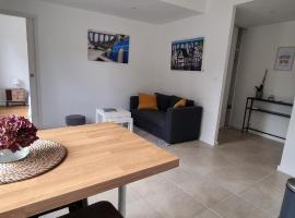 Appartement lumineux -terrasse au cœur de Morlaix、モルレーのホテル
