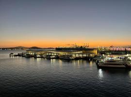 Princes Wharf - Spectacular Couple Getaway, ξενοδοχείο στο Ώκλαντ