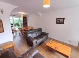 Cute Cottage Style Getaway in Wilmslow