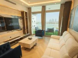 Highend Azure 1BR Sea View and Private Beach with Pool Access