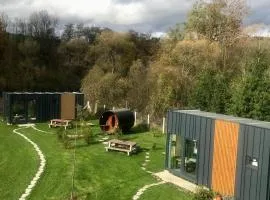 TinyHouses & Garden