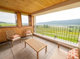 Le 234, entre lac et montagnes, hotel in Les Rousses