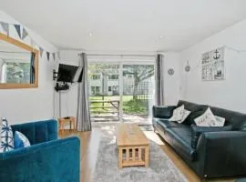 Atlantic Reach – Cozy 2-Bed with Parking