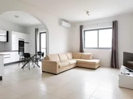 Large Swieqi apartment