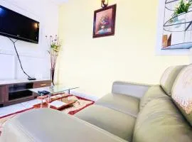 1Bed Studio Sleeps 2 - Wifi Parking