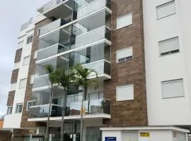 Apartamento na praia de Palmas à 200m do mar