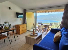 T2 Alba Rossa n 124, Chaleureux vue mer et piscine, ξενοδοχείο σε Serra-di-Ferro