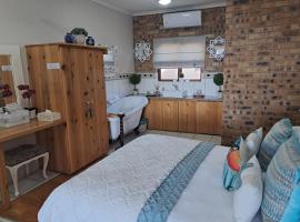 IRONWOOD LODGE, hotel em Pennington