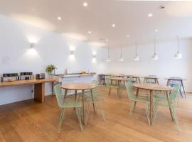 Hôtel Porte Mars - Reims Gare Centre Arena、ランスのホテル