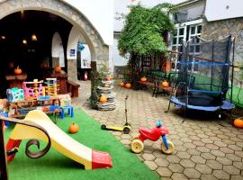 Pensiunea Rock and Red, hotel din Râşnov