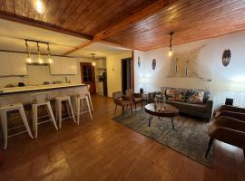 Maitencillo, amplía y cómoda casa, con piscina y hoy tub, hotel in Puchuncaví