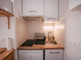 Mon joli studio - Pessac, hotel sa Pessac
