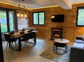 Appartement cosy entre lacs et montagnes, hotel v destinaci Guillestre