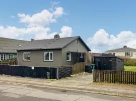 Lovely Home In Thyborøn With Wifi