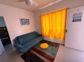 Casa em Bertioga condomínio 200 metros da praia