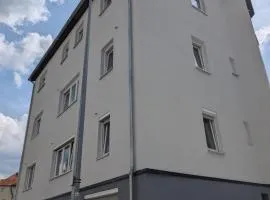 Helle 1-Zimmer-Apartment, in der Nähe von Bahnhof