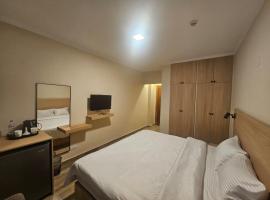 Oasis Heliopolis Hotel-فندق أوازيس هليوبوليس, hotel cerca de Aeropuerto internacional de El Cairo - CAI, El Cairo