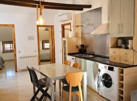 Cozy attic apartment, hotel v destinaci Gallur