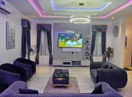 LUXURY 5 BEDROOMS duplex with swimming pool, ξενοδοχείο σε Maroko