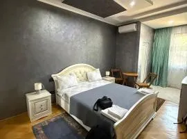 Makos Guest House