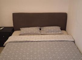 Simpi, hotel en Pržno