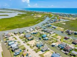 Dream Canal Front Firepit Kayking & Fishing