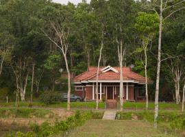 Aquatica by bough'n villa, hotel en Kenichira