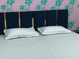 Hotal rama krishna, hotel v destinaci Etāwah