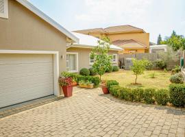 Fourways Home, Away From Home, ξενοδοχείο σε Chartwell