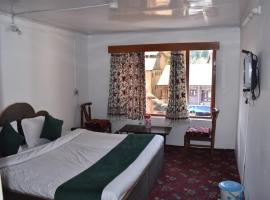 Hotel Meazbaan, ξενοδοχείο σε Pahalgam