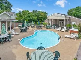 Boatin & Floatin on Table Rock Lake in the Ozarks