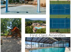 Bunker Ridge Rendezvous - Branson - Condo in Pointe Royale, hotelli kohteessa Branson