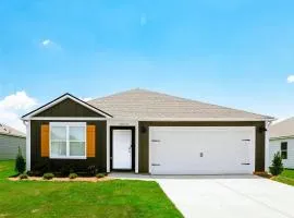 Modern 3br Cottage- Mins To Ua, King Bed, Fire Pit