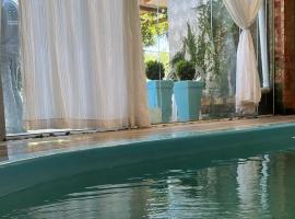 Studio e suites Patricia Tennis, hotel v destinaci Abelardo Luz