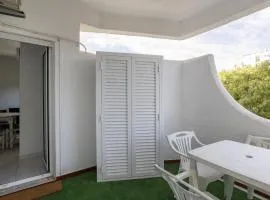 Sun & Sea Flat Quarteira - by Hopstays