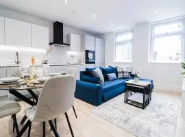 The Wycombe Pad - 2BR Ground Floor Apt with A Private Entrance & Free Secure Underground Parking