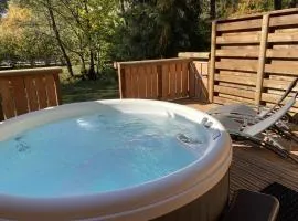 LE GRIZZLY Chalet en bois avec SPA Jacuzzi