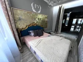 на ПЛЯЖЕ Отрада, Французский бульвар Просторный 2 комн Luxury апартамент , центр ЖК Париж