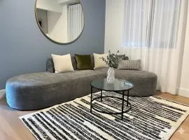 Luxury in Little Italy 2 Bedroom Private Balcony