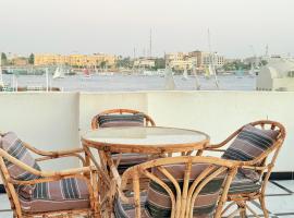 Nile View House, hotel v destinaci Luxor