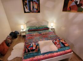 Apartament z widokiem na jezioro PanTuNieSpał TV 60 cali, Picasso vibe, spa hotel in Charzykowy