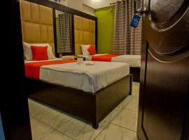 GOHO Rooms Badar, hotel i Karachi