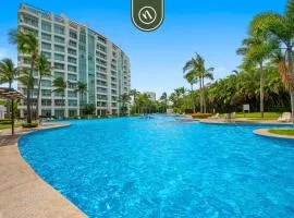 Stylish 2 BR Condo - Pools - Golf - Membership