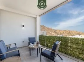 New 2 BR Condo with Private Terrace - BBQ